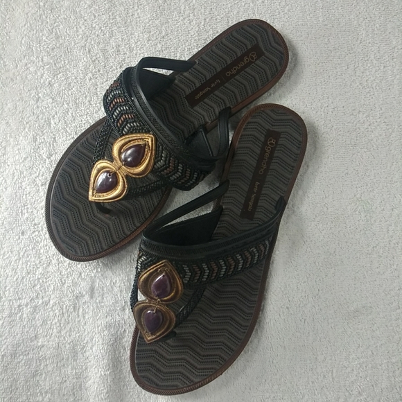 grendha sandals canada